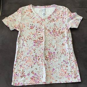 A t shirt with  flower pattern